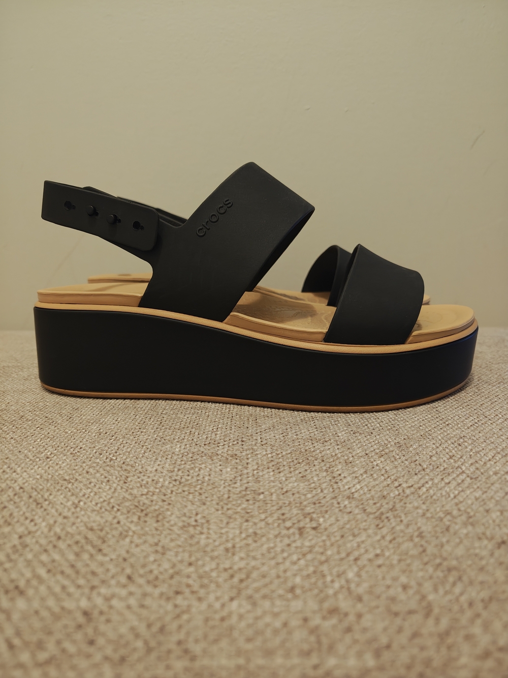 CROCS Brooklyn Sandals - Picture 2 of 3